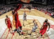 开云体育APP下载-哈登状态火热如焰，魔术巅峰对决中胜出热火