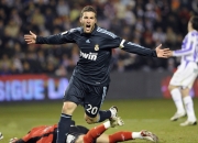 开云体育官方网站-赛道上的逆袭，周冠宇扛起索伯车队逆转迈凯伦