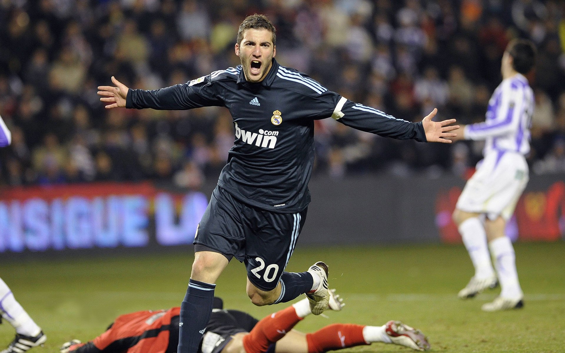 意甲焦点战启示录，从澳大利亚全面压制葡萄牙看现代足球战术变革