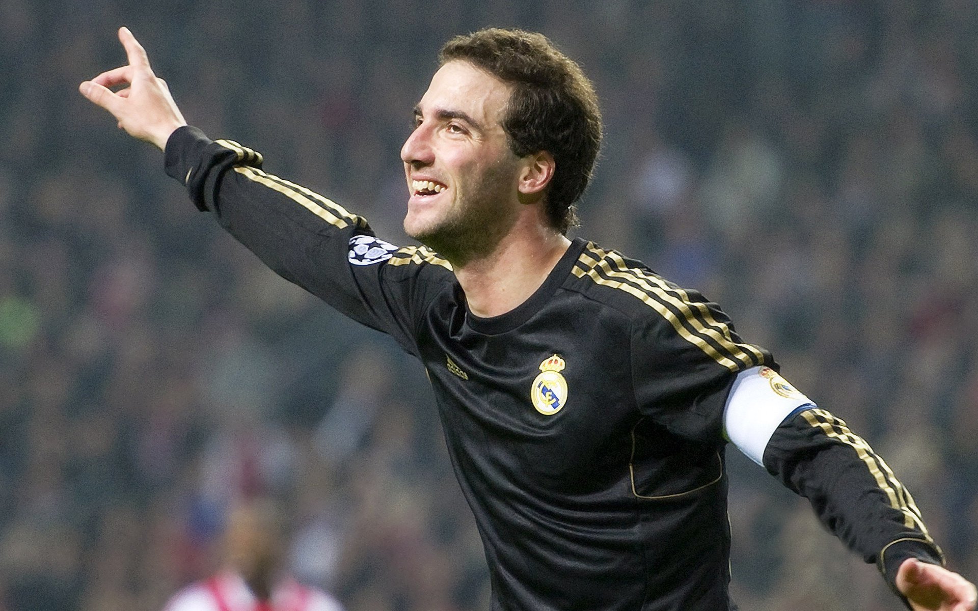 绿茵场上的史诗对决，德国队鏖战印度队，马琳刷新纪录之夜