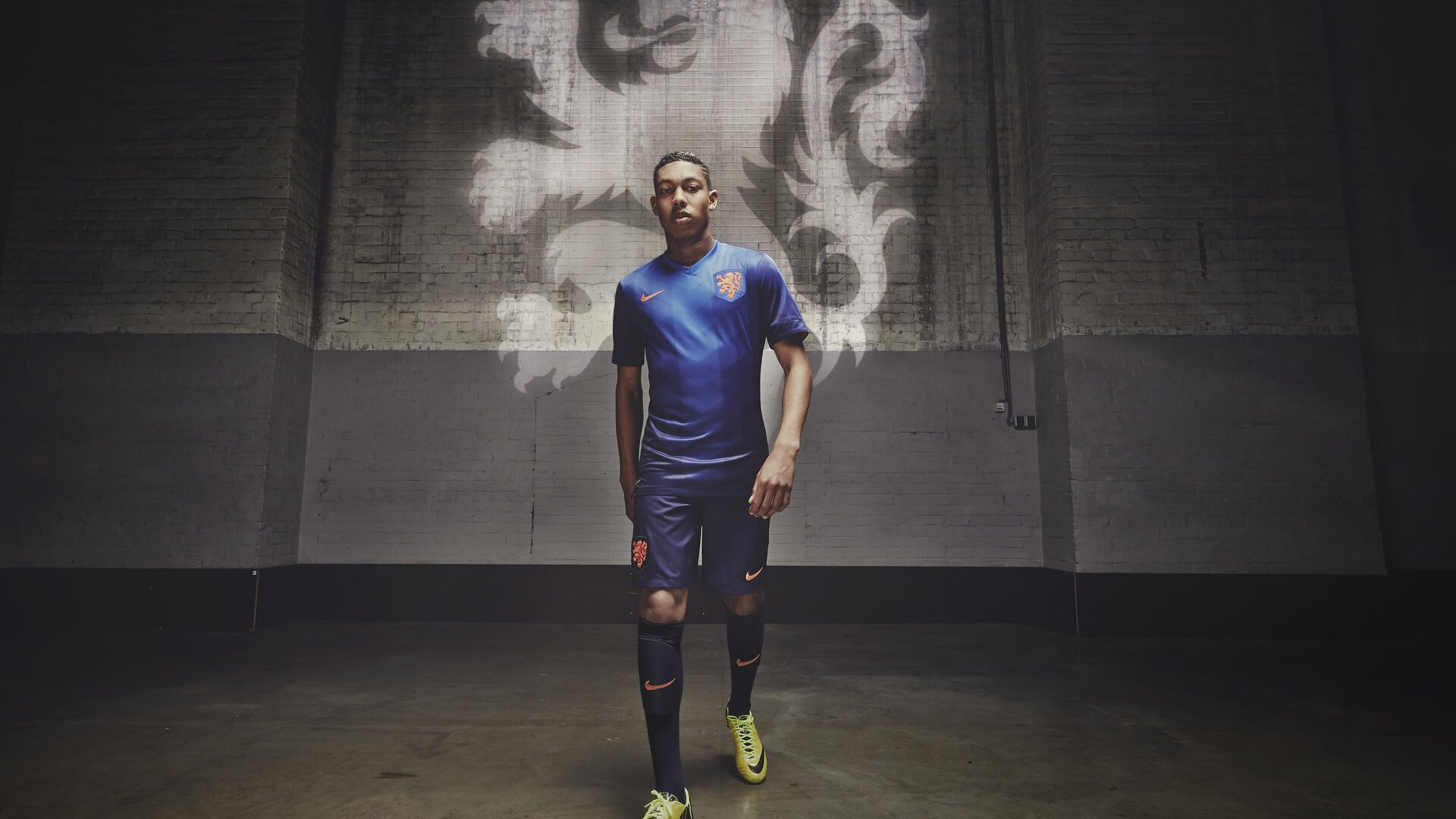 从草地到硬地，兹维列夫ATP总决赛力克温网，扛起全队荣耀的战术革命